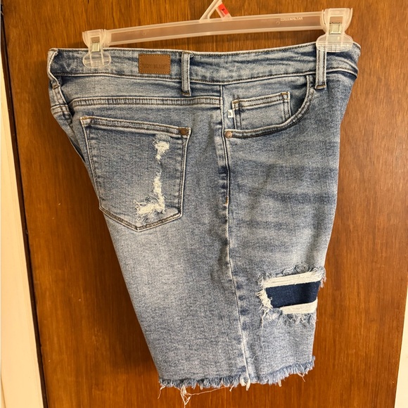 Judy Blue distressed denim shorts, size XL, gently used condition - Picture 7 of 10